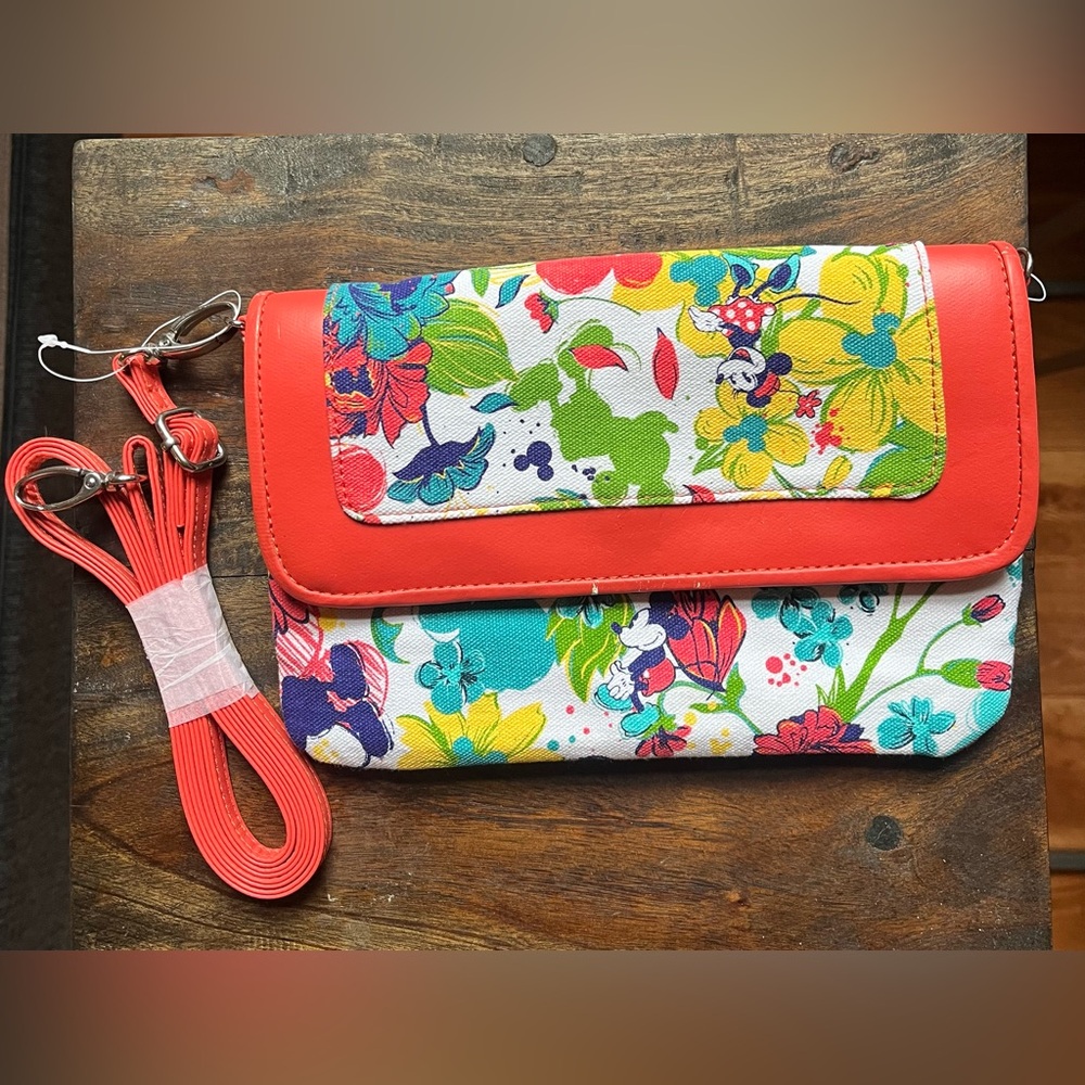 Disney Parks Limited Edition Handbag. Minnie Mouse Flower.